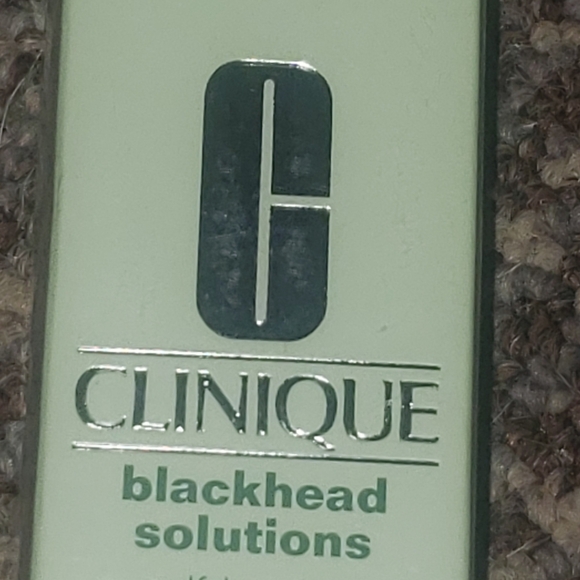 CLINIQUE Blackhead Solutions Aelf Heating Blackhead Extractor BNIB 20ml - Picture 3 of 3
